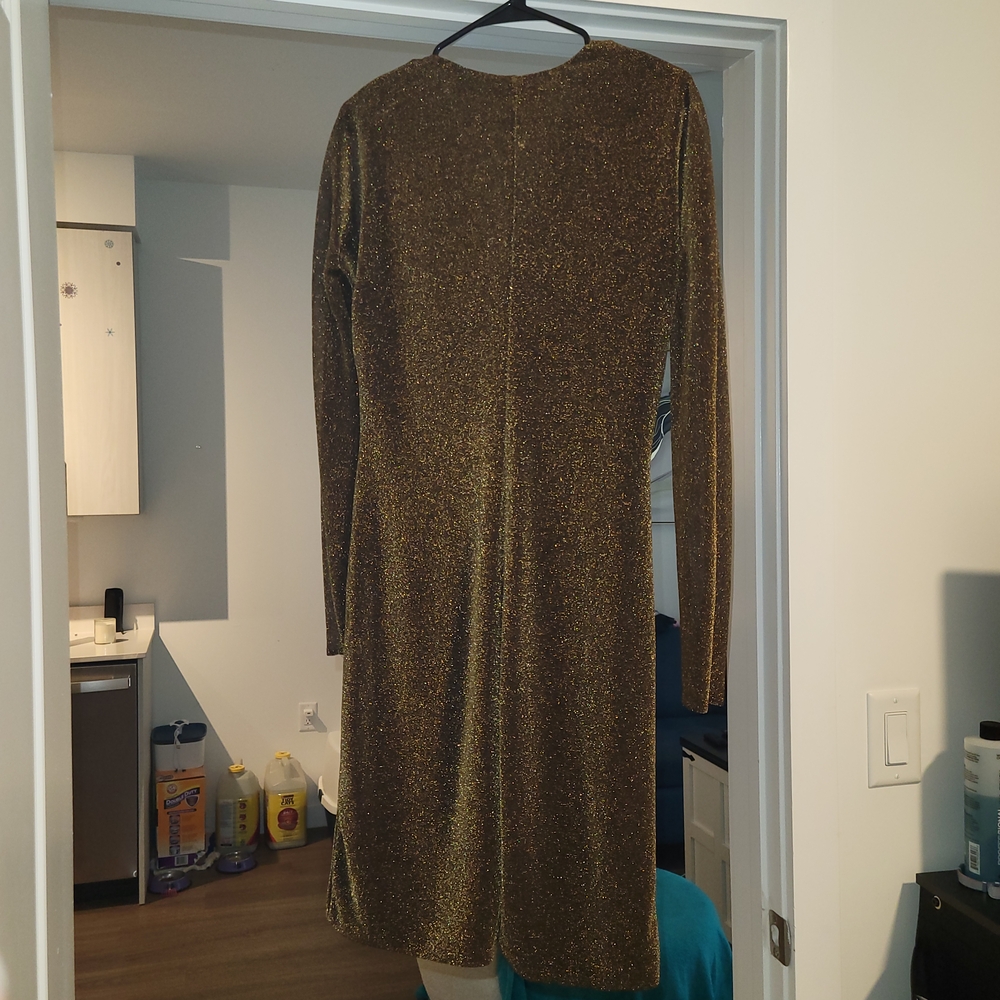 Gucci Gold Long Sleeve Sheath Dress with Plunge Neckline - Picture 5 of 7